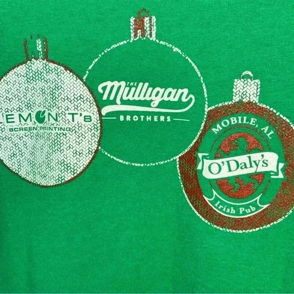 Gildan Mens Size Large Irish Pub Mully Mulligans Alabama Christmas Sweatshirt - Picture 6 of 9